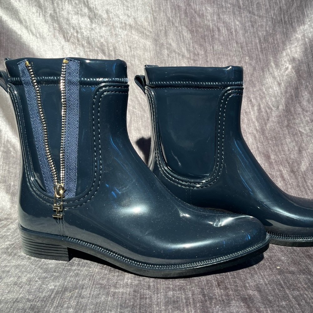 Tommy Hilfiger rain boots